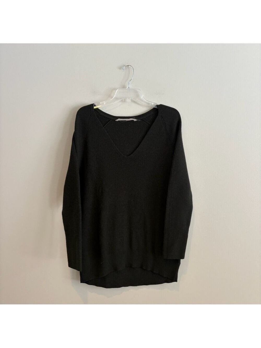 Athleta Hunter Green Ribbed V-Neck Sweater Size M